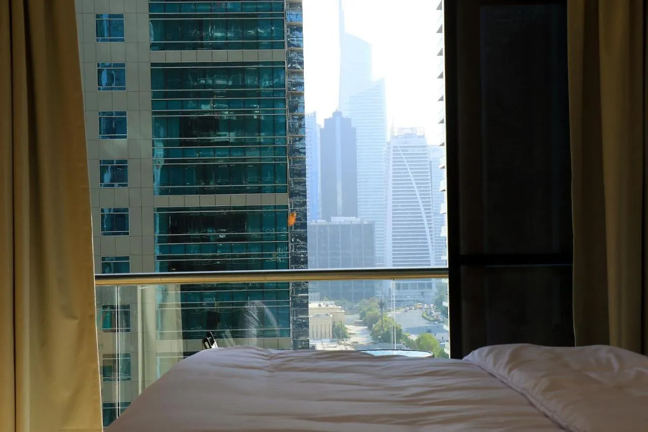 Cosmos Living Spacious With Balcony Gcv1 Dubai Apartment