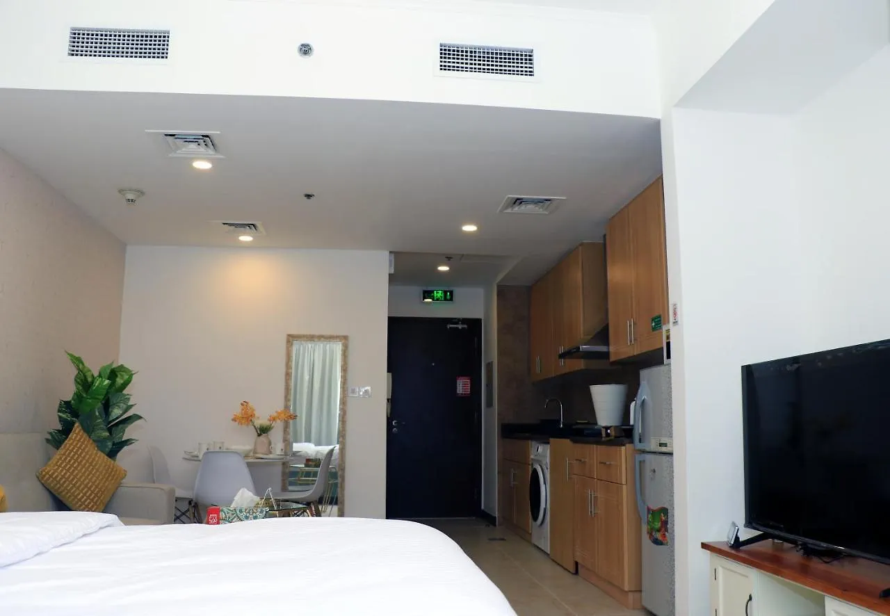 Cosmos Living Spacious With Balcony Gcv1 Dubaj 0*,